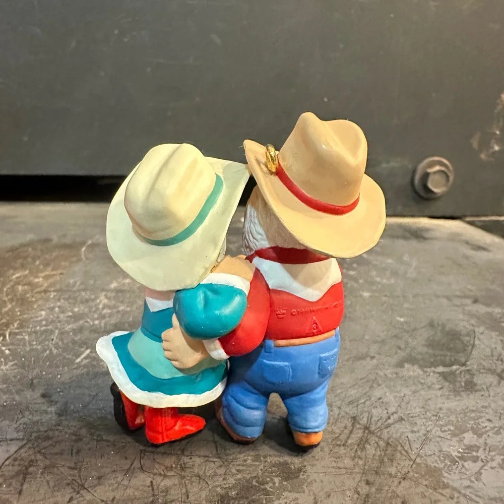 Hallmark Keepsake Ornament # 3 The Clauses‎ on Vacation Collectors Series